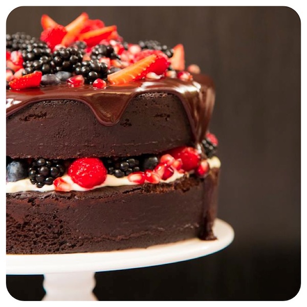 naked-cake-de-chocolate-com-frutas-vermelhas1